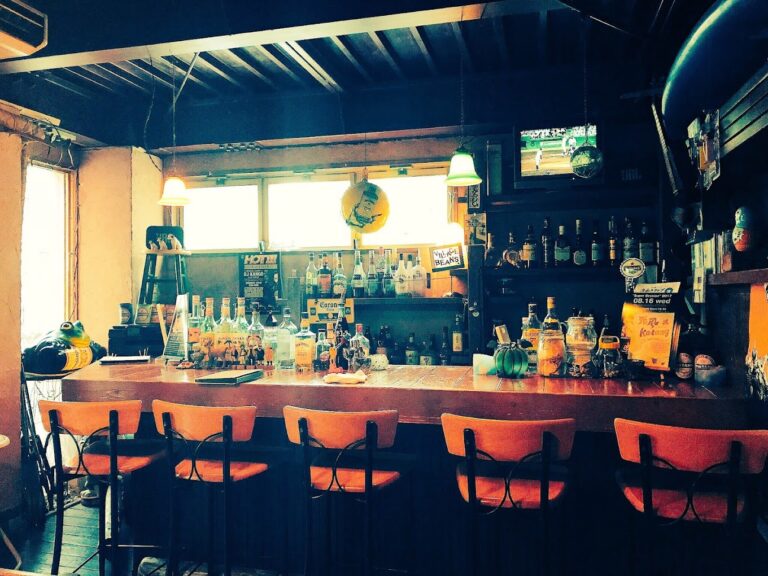 VILLAGE BEANS.cafe&bar